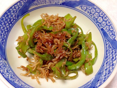 ご飯のお供に☆じゃことピーマンの甘辛炒め